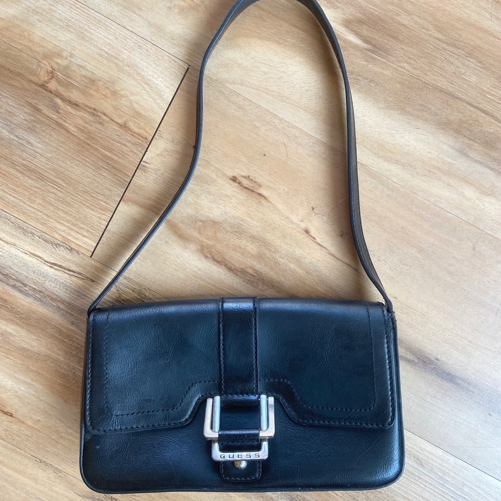 ✨Guess✨ Shoulder Bag
